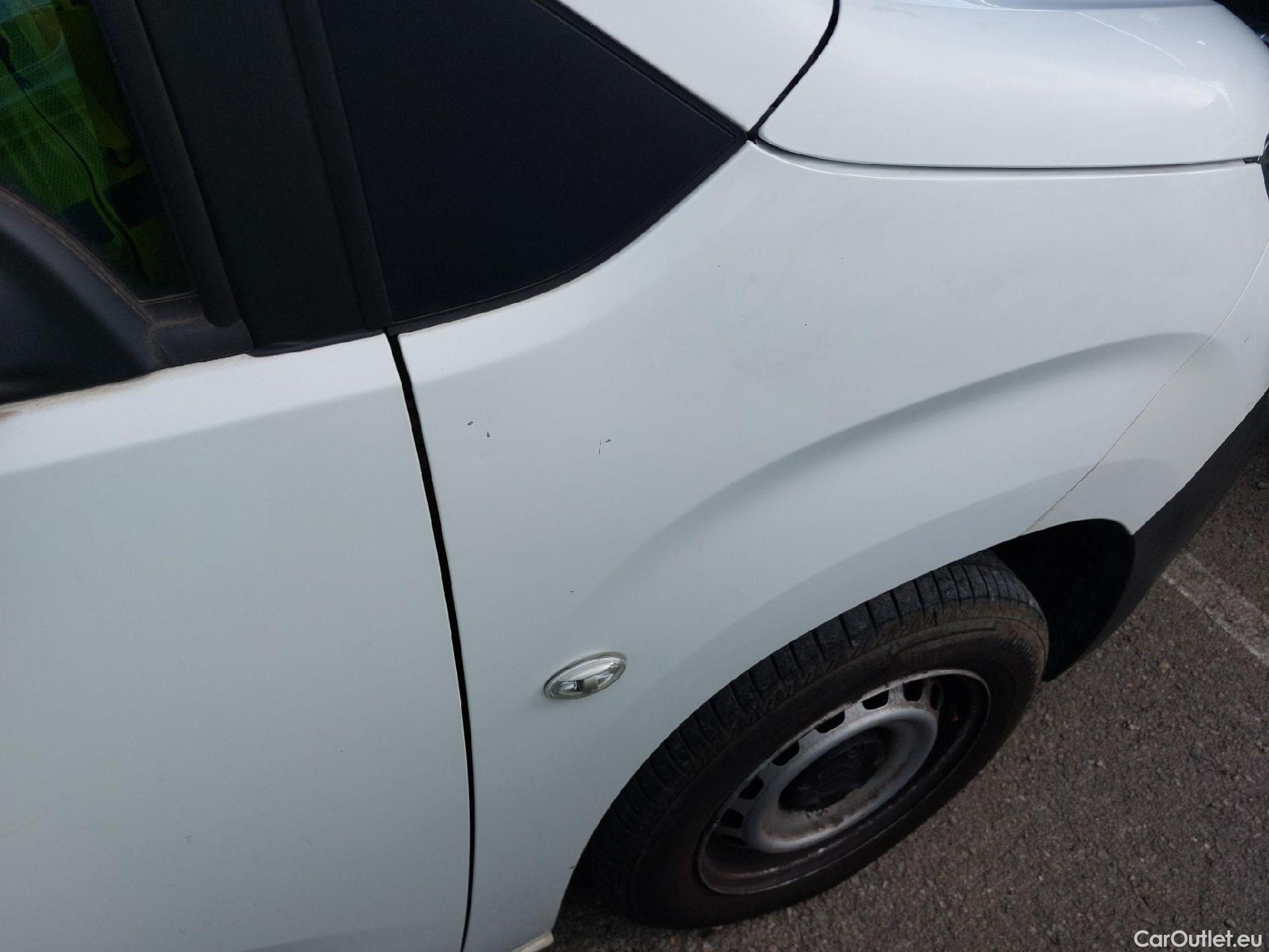  Citroen  Berlingo CITROEN  / 2018 / 3P / furgón derivado de turismo Talla M BlueHDi 75 CONTROL #18