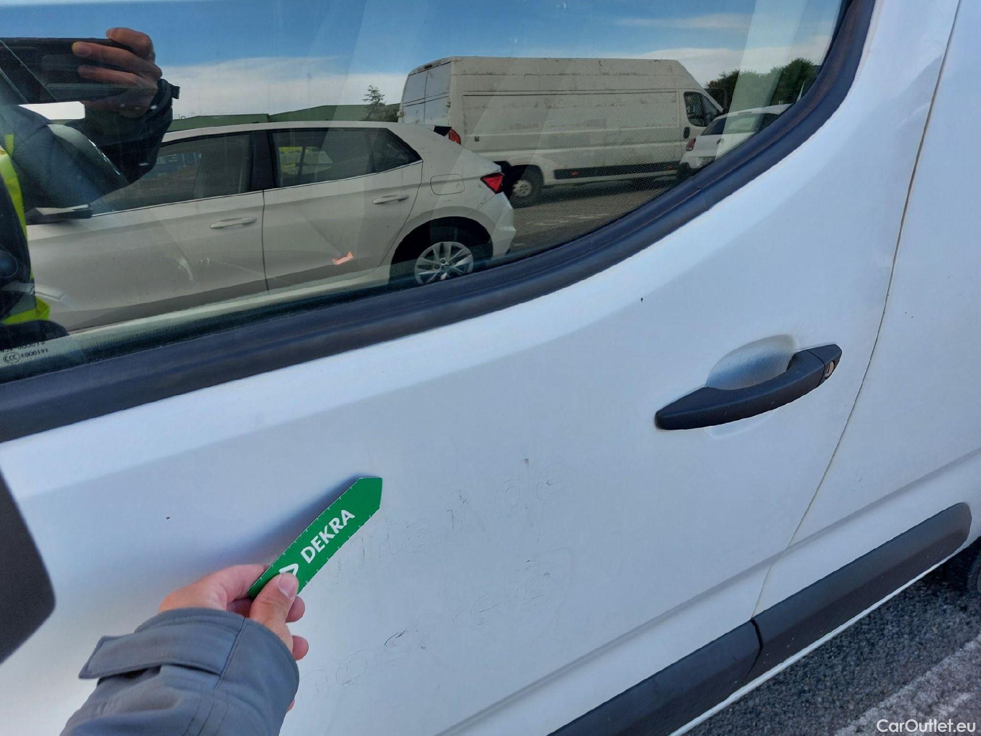 Citroen  Berlingo CITROEN  / 2018 / 3P / furgón derivado de turismo Talla M BlueHDi 75 CONTROL #4