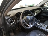  Alfa Romeo   STELVIO ALFA ROMEO / 2017 / 5P / SUV 2.2 TURBO DIESEL 160CV BUSINESS AT8 RWD #95