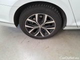  Volkswagen  Passat VOLKSWAGEN  / 2019 / 5P / STATION WAGON VAR.2.0 TDI SCR EVO 110KW EXEC. BMT DSG #19