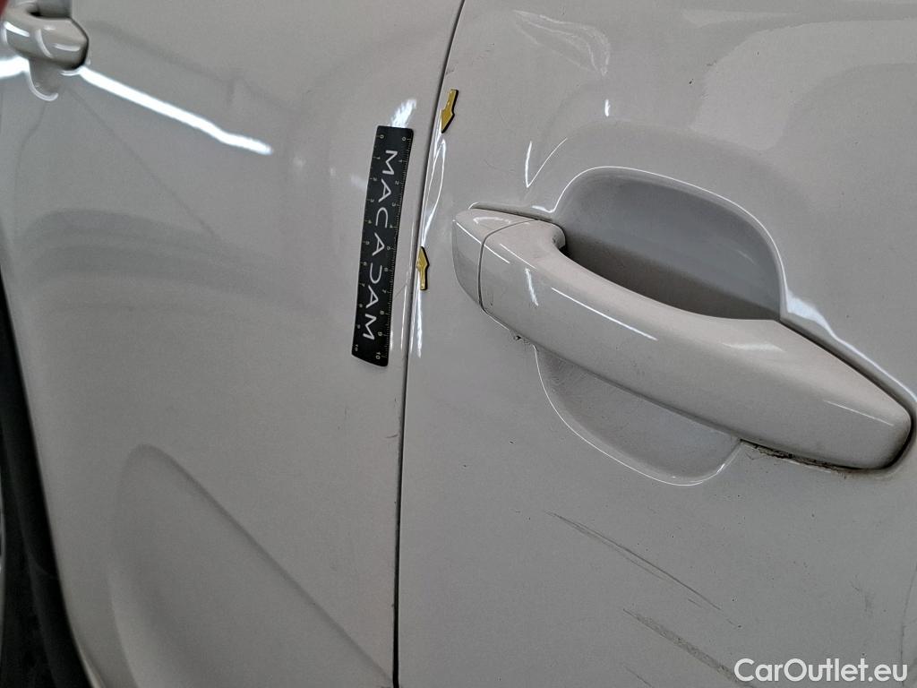 Citroen  C3  Société Feel 1.5 BlueHDI 100CV BVM6 E6dT #4