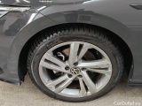  Volkswagen  Golf  Volkswagen Variant 1.5 eTSI 110kW DSG R-Line Business 5d #31