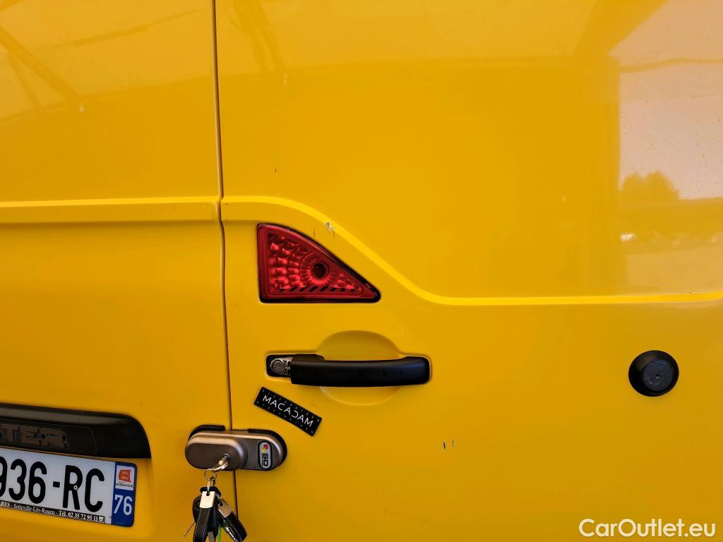  Renault  Master RENAULT  / 2019 / 4P / Fourgon tôlé FG Z.E.Tr CF F3100 L3H2 R75 AI - 19 #41