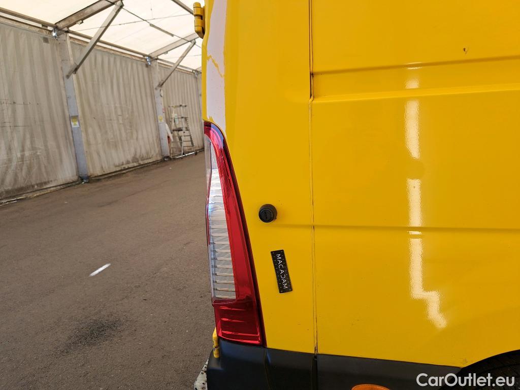  Renault  Master RENAULT  / 2019 / 4P / Fourgon tôlé FG Z.E.Tr CF F3100 L3H2 R75 AI - 19 #31