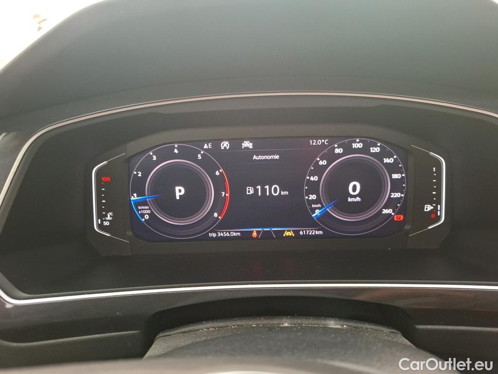  Volkswagen  Tiguan VOLKSWAGEN  / 2016 / 5P / SUV 1.5 TSI 150 EVO DSG7 Carat #44