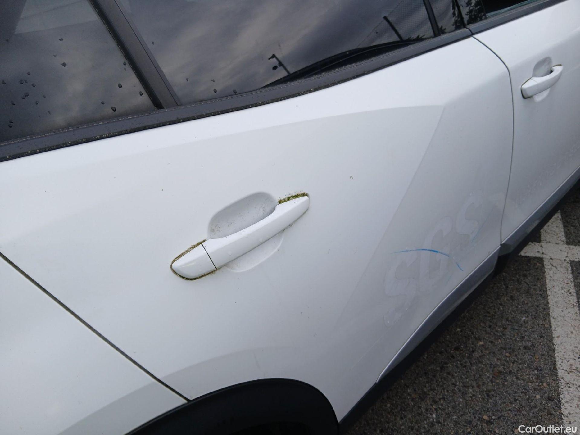  Peugeot  2008 PEUGEOT  / 2019 / 5P / todoterreno Allure BlueHDI 81kW (110CV) #28
