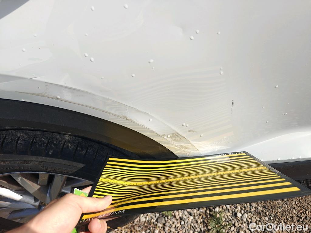  Volkswagen  T-ROC VOLKSWAGEN  / 2017 / 5P / todoterreno Edition 1.6 TDI 85kW (115CV) #4