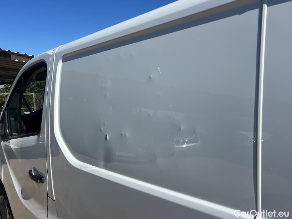 Renault  Trafic RENAULT  / 2021 / 4P / furgón Furgón L1H1 Blue dCi 81 Kw (110 CV) #9