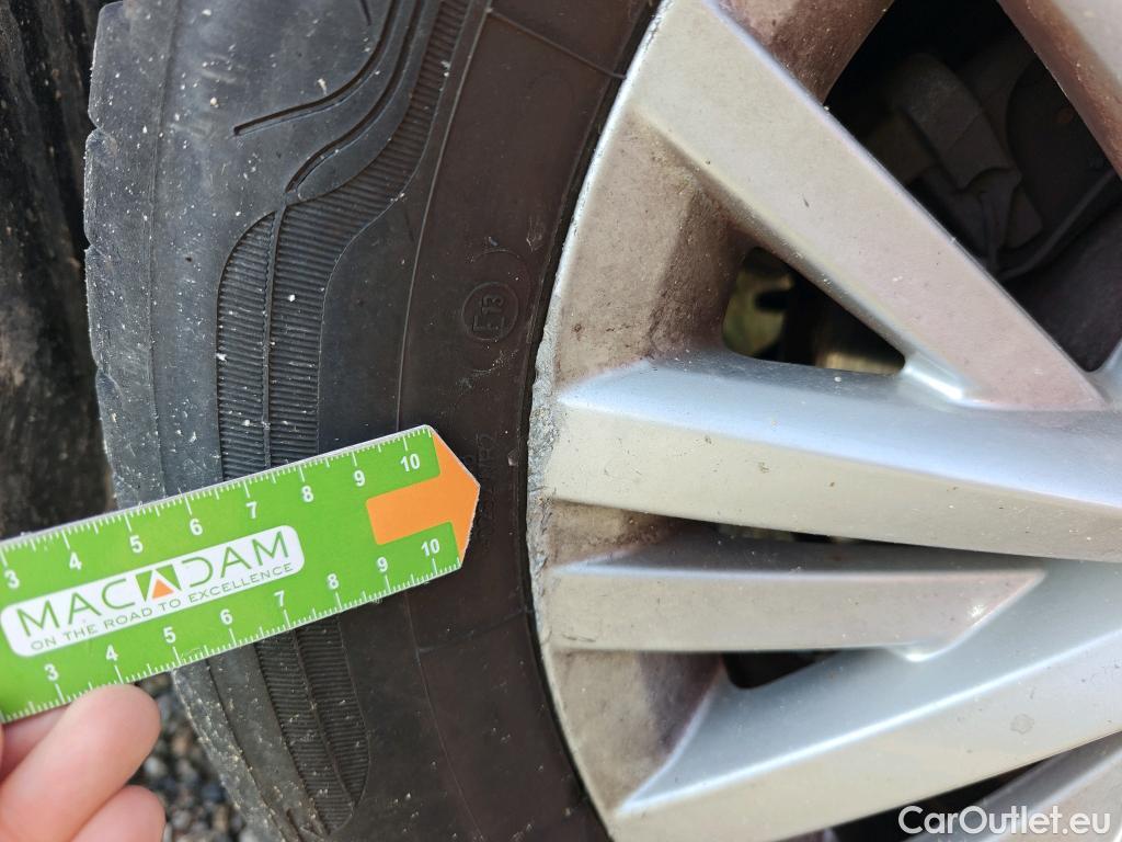  Volkswagen  T-ROC VOLKSWAGEN  / 2017 / 5P / todoterreno Edition 1.6 TDI 85kW (115CV) #35