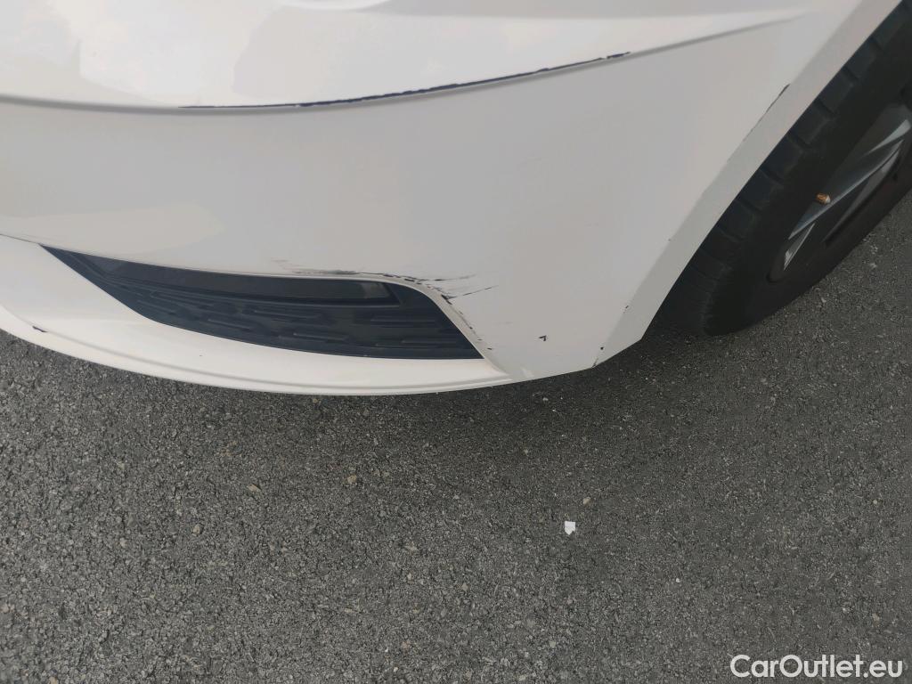  Seat  Leon SEAT León / 2016 / 5P / berlina con portón 1.5 TSI 95kW (130CV) St&Sp Style Visio Edition #2