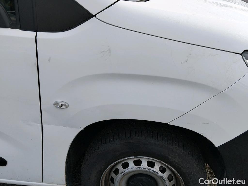  Citroen  Berlingo CITROEN  / 2018 / 4P / monovolumen compacto Talla M BlueHDi 100 LIVE #14