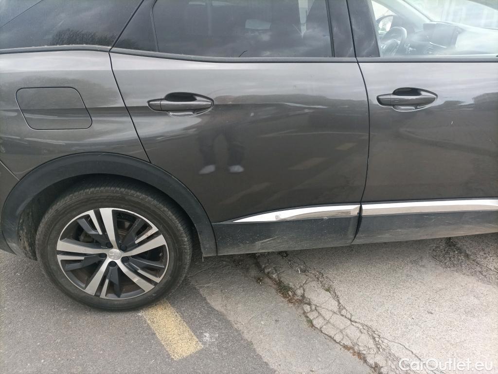  Peugeot  3008 PEUGEOT  Hybrid / 2020 / 5P / todoterreno 225 e-EAT8 Allure (AC2) #1