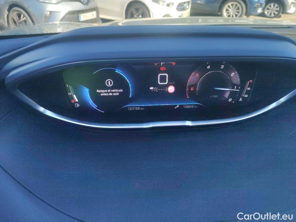  Peugeot  3008 PEUGEOT  / 2020 / 5P / todoterreno 1.5 BlueHDi 96kW S&S GT EAT8 #17