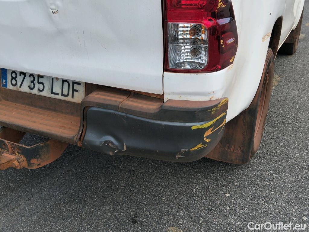  Toyota  Hilux TOYOTA  / 2016 / 4P / pickup 2.4 D-4D Cabina Doble GX #47