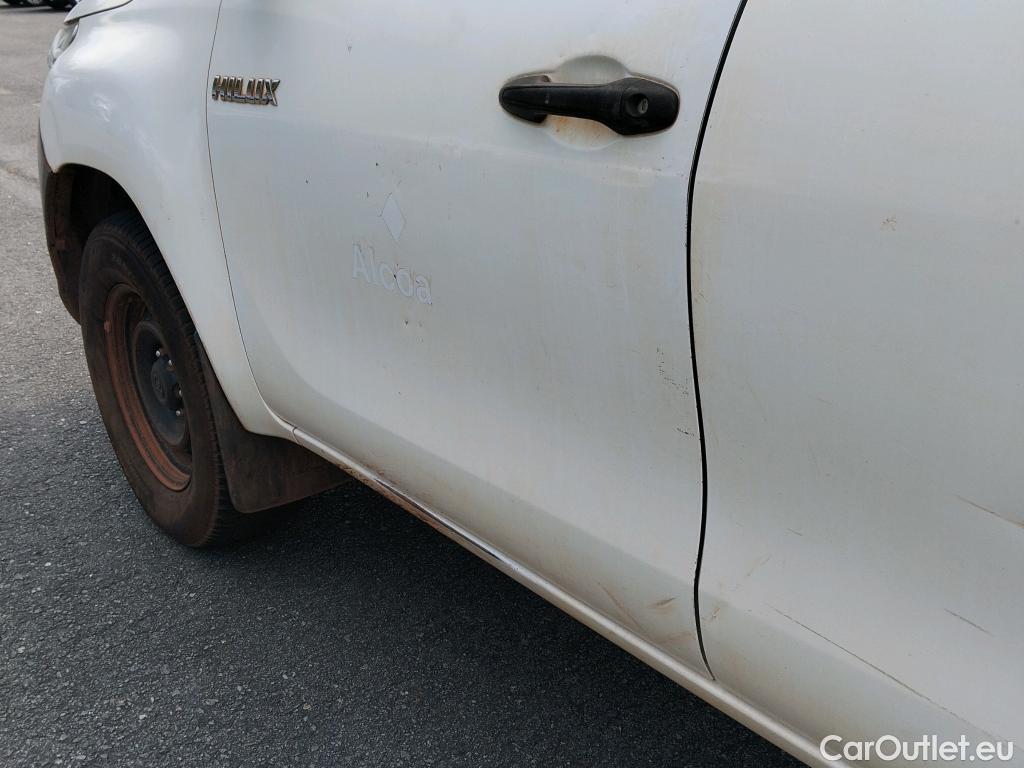  Toyota  Hilux TOYOTA  / 2016 / 4P / pickup 2.4 D-4D Cabina Doble GX #17