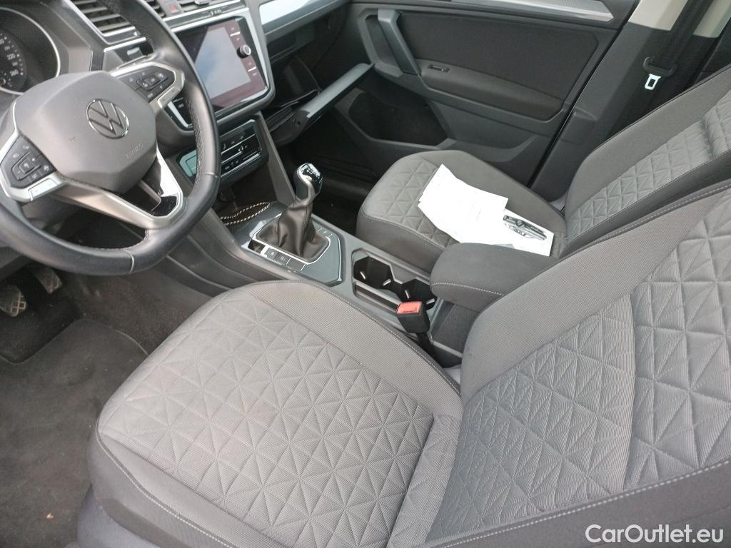  Volkswagen  Tiguan VOLKSWAGEN  / 2020 / 5P / todoterreno Life 1.5 TSI 110kW (150CV) #12