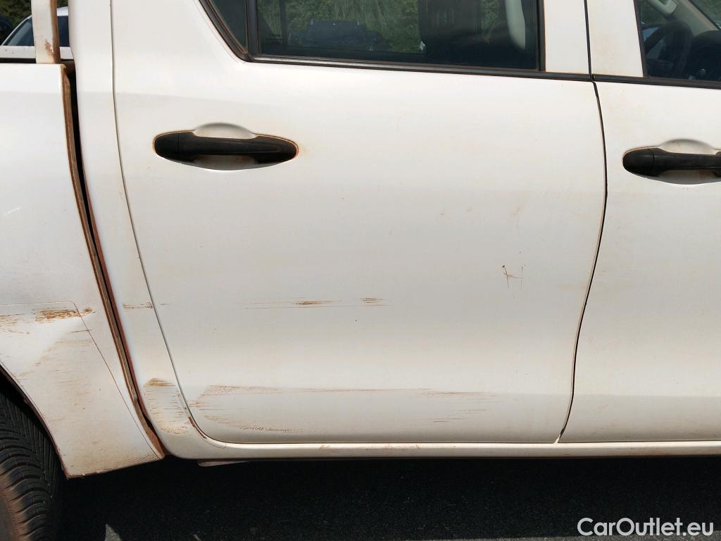  Toyota  Hilux TOYOTA  / 2016 / 4P / pickup 2.4 D-4D Cabina Doble GX #23