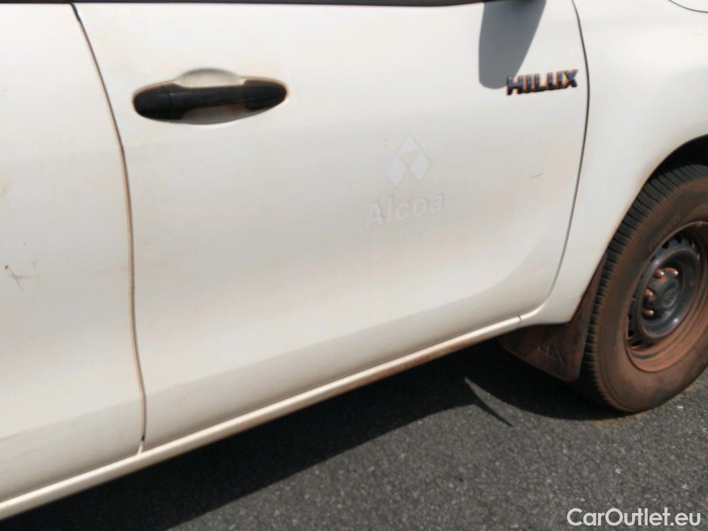  Toyota  Hilux TOYOTA  / 2016 / 4P / pickup 2.4 D-4D Cabina Doble GX #33