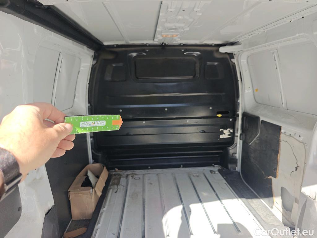  Citroen  Jumpy CITROEN  / 2016 / 4P / furgón Furgón Talla M BlueHDi 100 S&S 6v #33