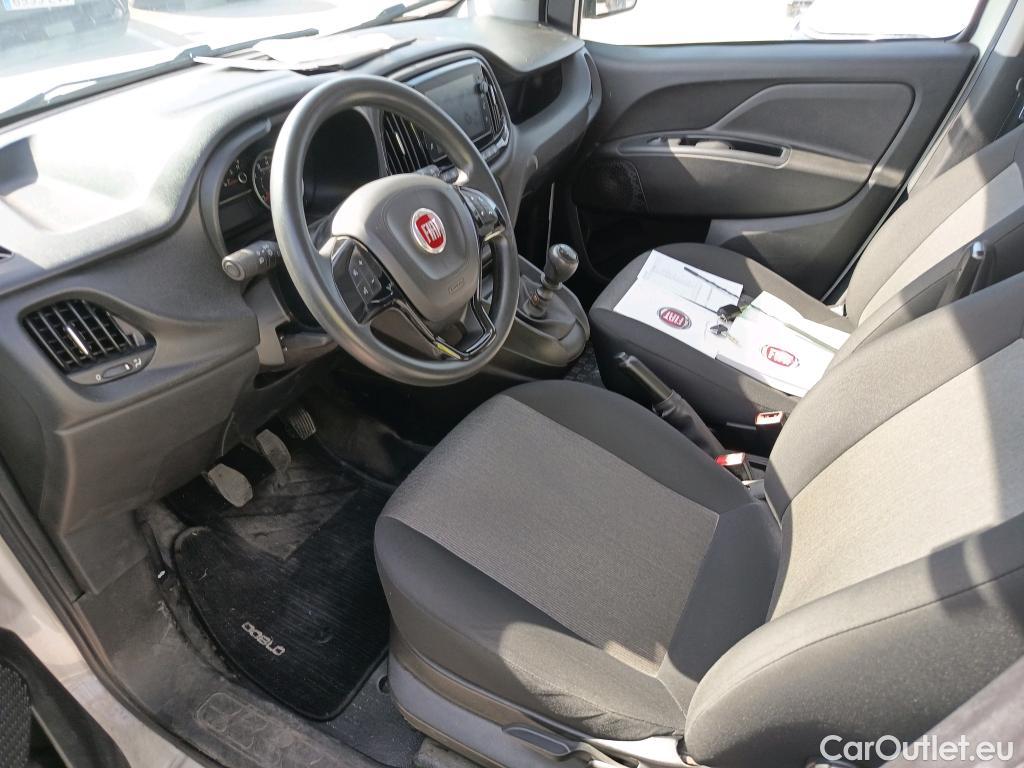  Fiat  Doblo FIAT Doblò Cargo/2015/4P/furgón derivado de turismo Cargo SX 1.6 Mjet 66kW (90CV) (AC) #33