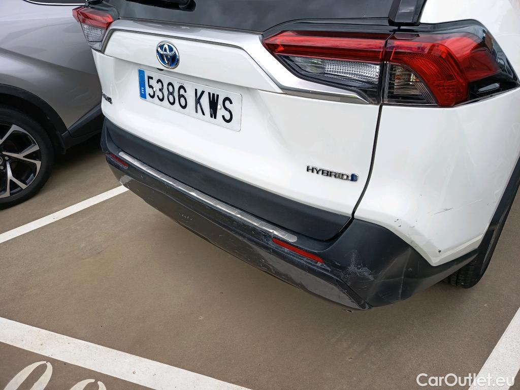  Toyota  RAV4 TOYOTA  / 2018 / 5P / todoterreno 2.5l 220H Luxury #27