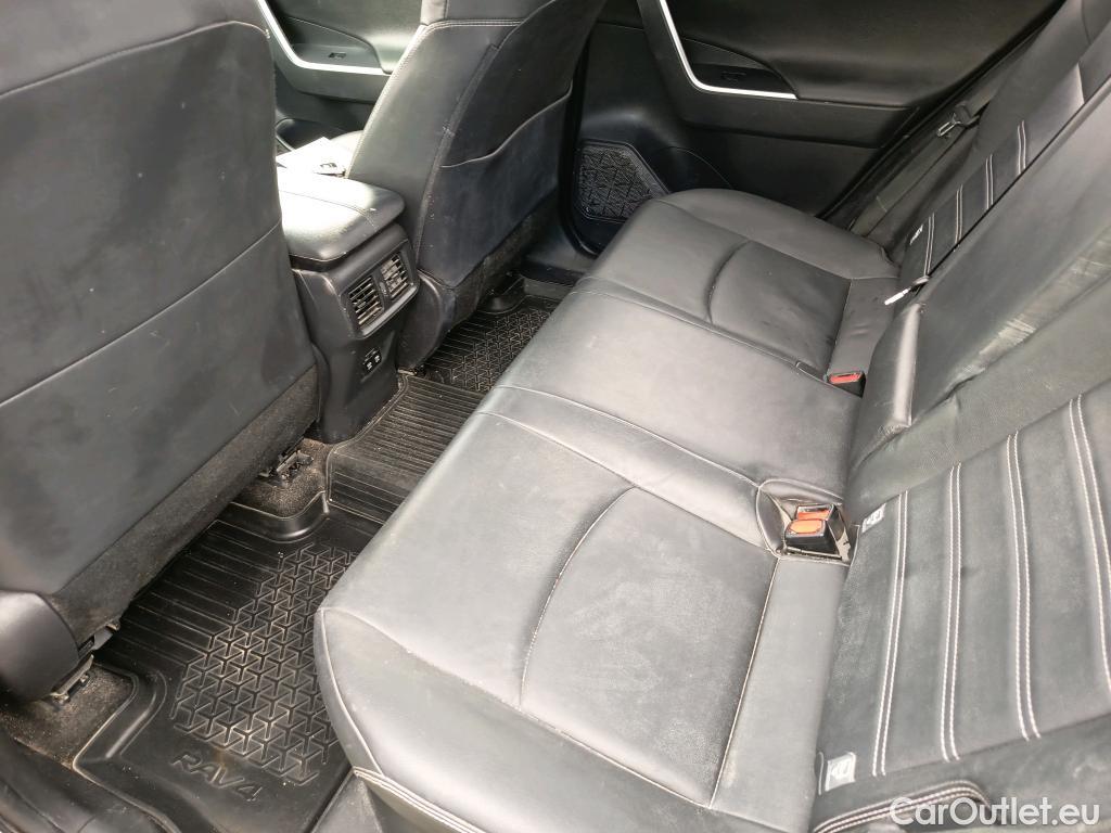  Toyota  RAV4 TOYOTA  / 2018 / 5P / todoterreno 2.5l 220H Luxury #18
