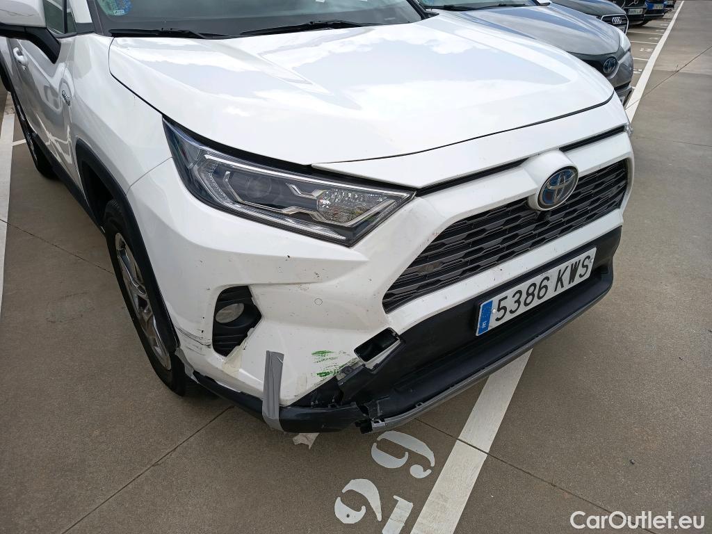  Toyota  RAV4 TOYOTA  / 2018 / 5P / todoterreno 2.5l 220H Luxury #31