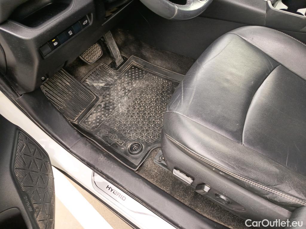  Toyota  RAV4 TOYOTA  / 2018 / 5P / todoterreno 2.5l 220H Luxury #22