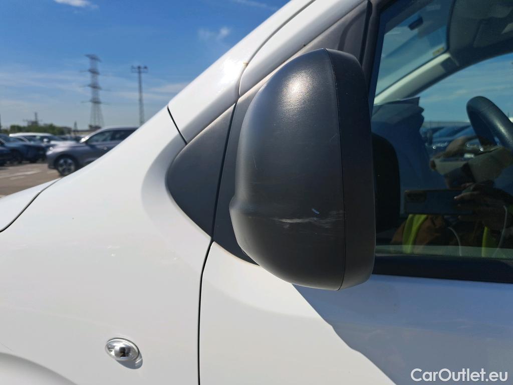  Opel  Vivaro OPEL  / 2019 / 4P / furgón 1.5 Diésel 74kW (100CV) M Std Express (AC) #52