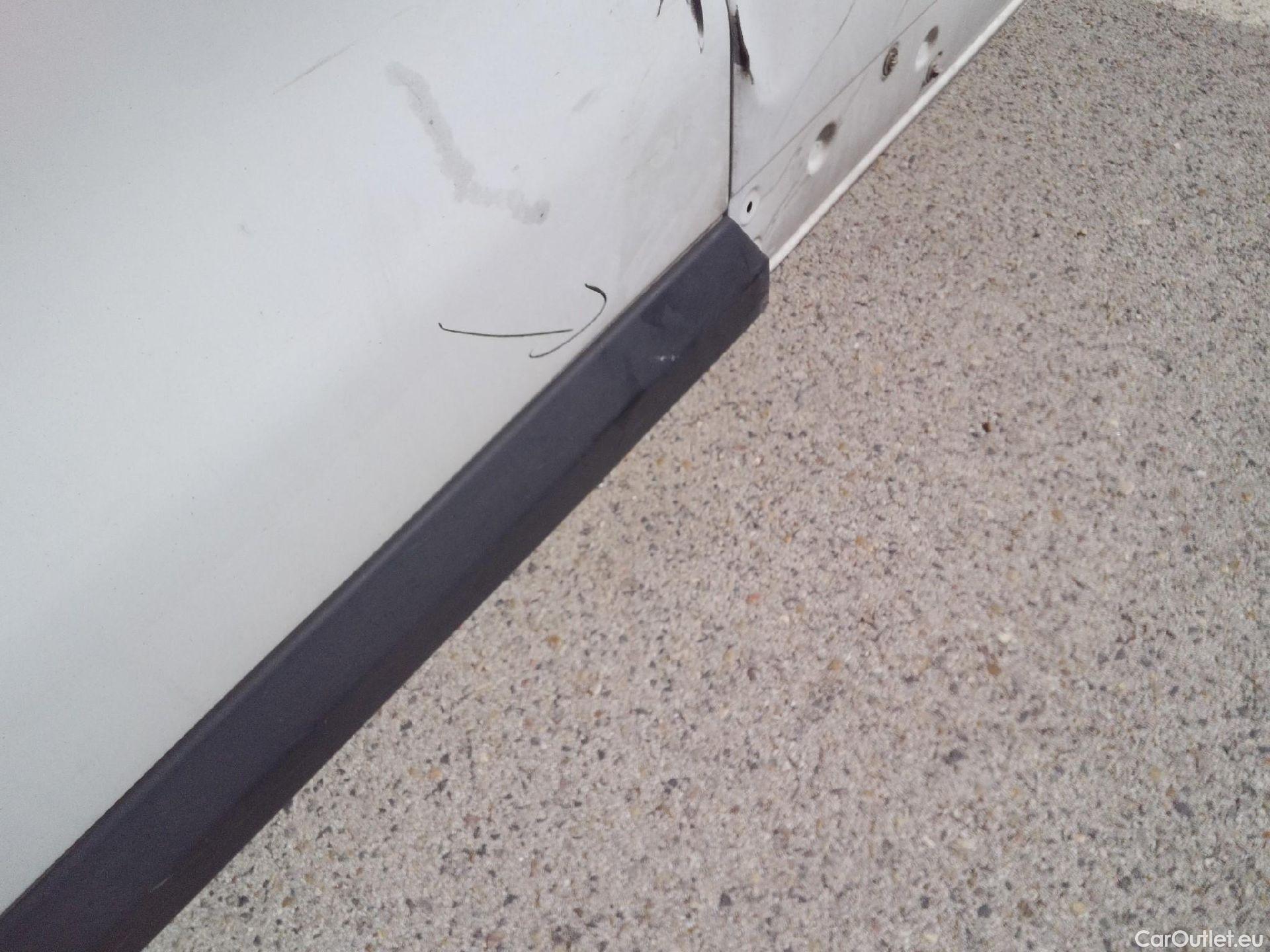  Citroen  Jumpy CITROEN  / 2016 / 4P / furgón Furgón Talla M BlueHDi 100 S&S 6v #28