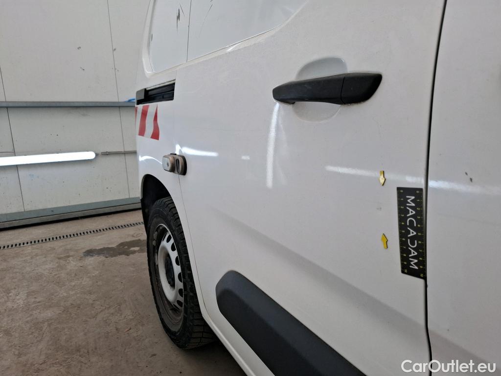  Citroen  Berlingo  Fourgon Worker M 1000 1.2 PureTech 130CV BVA8 E6d #1