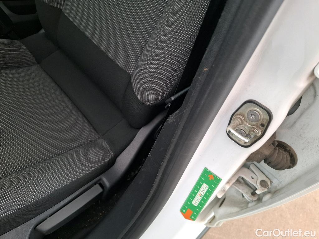  Citroen  C3  Feel Business 1.2 PureTech 80CV BVM5 E6d #1