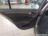  Volkswagen  Golf  VOLKSWAGEN / 2017 / 5P / BERLINA 1.5 TGI BUSINESS BMT DSG #102