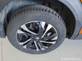  Peugeot  2008 PEUGEOT  / 2019 / 5P / CROSSOVER BLUEHDI 130 EAT8 ALLURE S/S AUT. #18