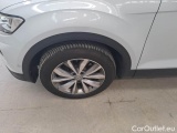  Volkswagen  T-ROC VOLKSWAGEN  / 2017 / 5P / SUV 2.0 TDI SCR BUSINESS BMT DSG #71