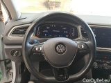  Volkswagen  T-ROC VOLKSWAGEN  / 2017 / 5P / SUV 2.0 TDI SCR BUSINESS BMT DSG #77