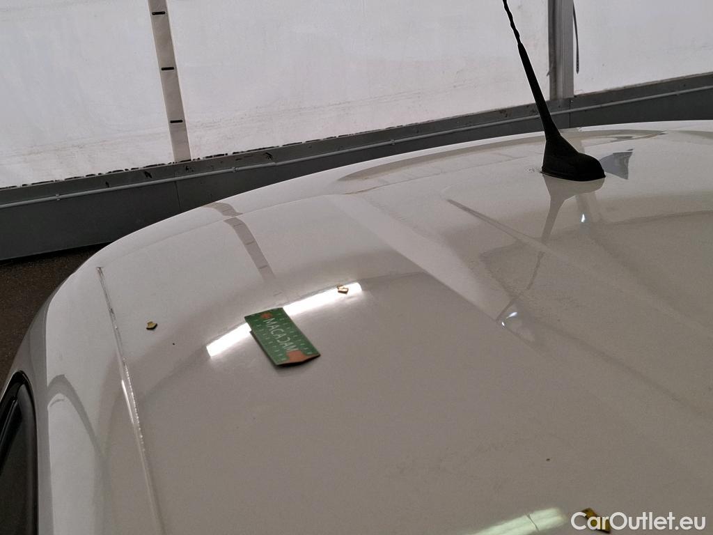  Citroen  C3  Société Feel 1.5 BlueHDI 100CV BVM6 E6d #8