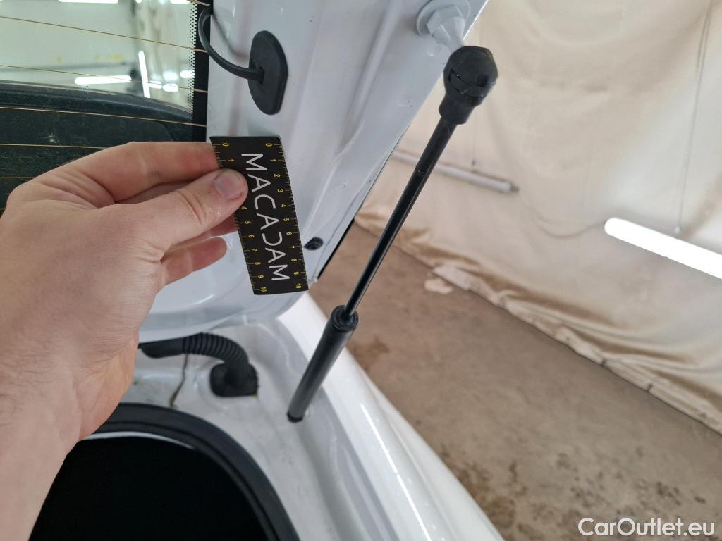  Peugeot  208  Premium 1.5 HDi 100CV BVM6 E6d #9