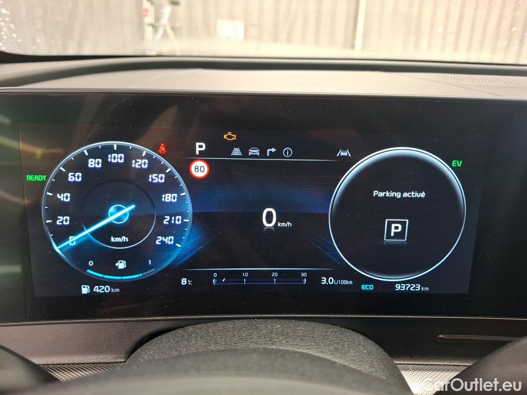  KIA  Sportage KIA  / 2021 / 5P / SUV 1.6 T-GDI 265 PHEV AUTO 4WD DESIGN #11