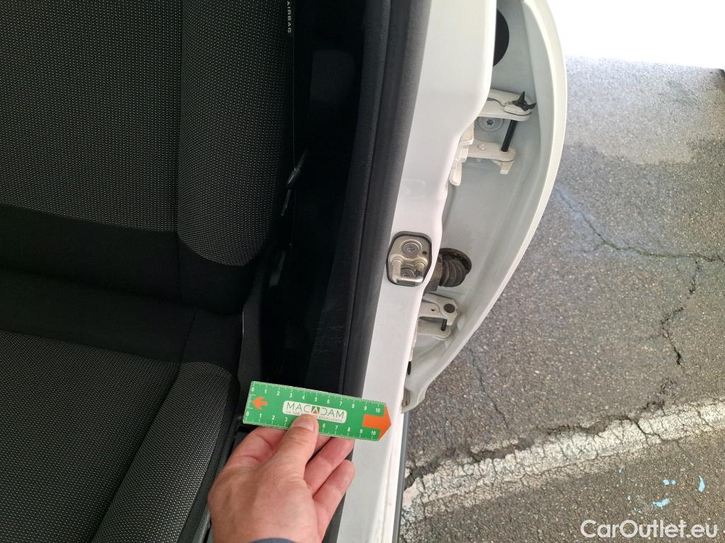  Citroen  C3  Feel 1.2 PureTech 70CV BVM5 E6dT #18