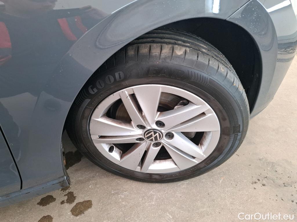  Volkswagen  Golf  VIII Berline Life Plus 2.0 TDI 115CV BVA7 E6d #3