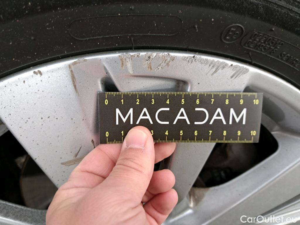  Peugeot  3008  Active Pack 1.5 HDi 130CV BVA8 E6d #27