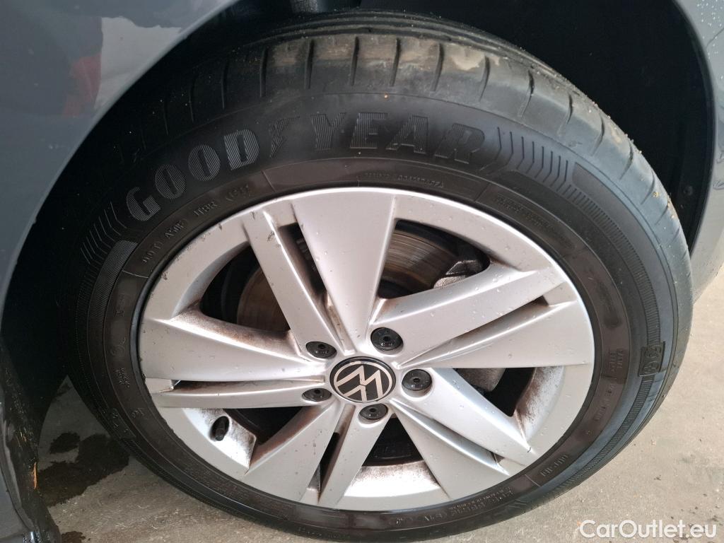  Volkswagen  Golf  VIII Berline Life Plus 2.0 TDI 115CV BVA7 E6d #4