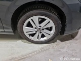  Volkswagen  Golf  VOLKSWAGEN / 2019 / 5P / BERLINA 2.0 TDI SCR 85KW LIFE DSG #53