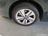  Volkswagen  Golf  VOLKSWAGEN / 2019 / 5P / BERLINA 2.0 TDI SCR 85KW LIFE DSG #59