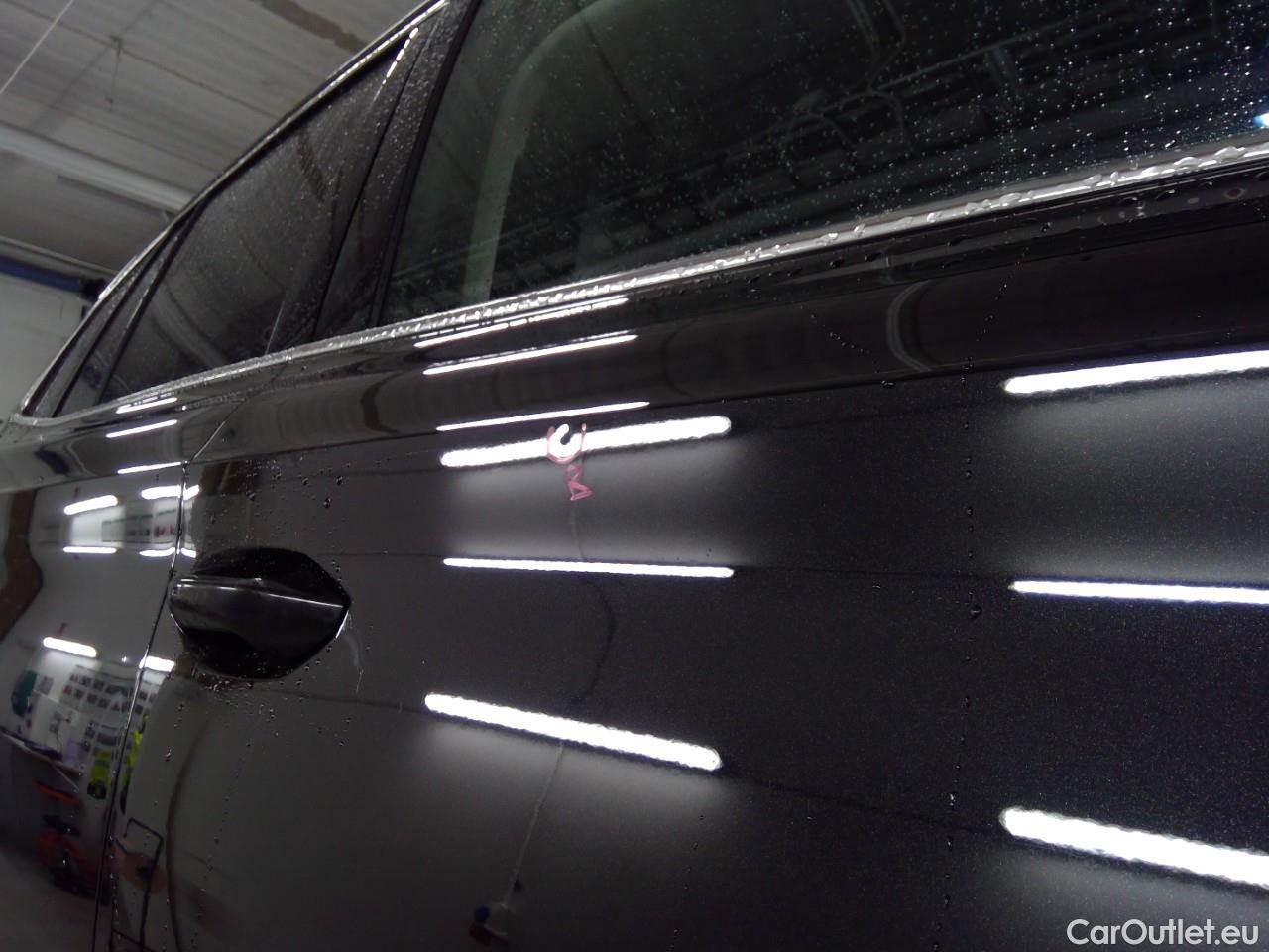  Skoda  ENYAQ  iV80 5d #9