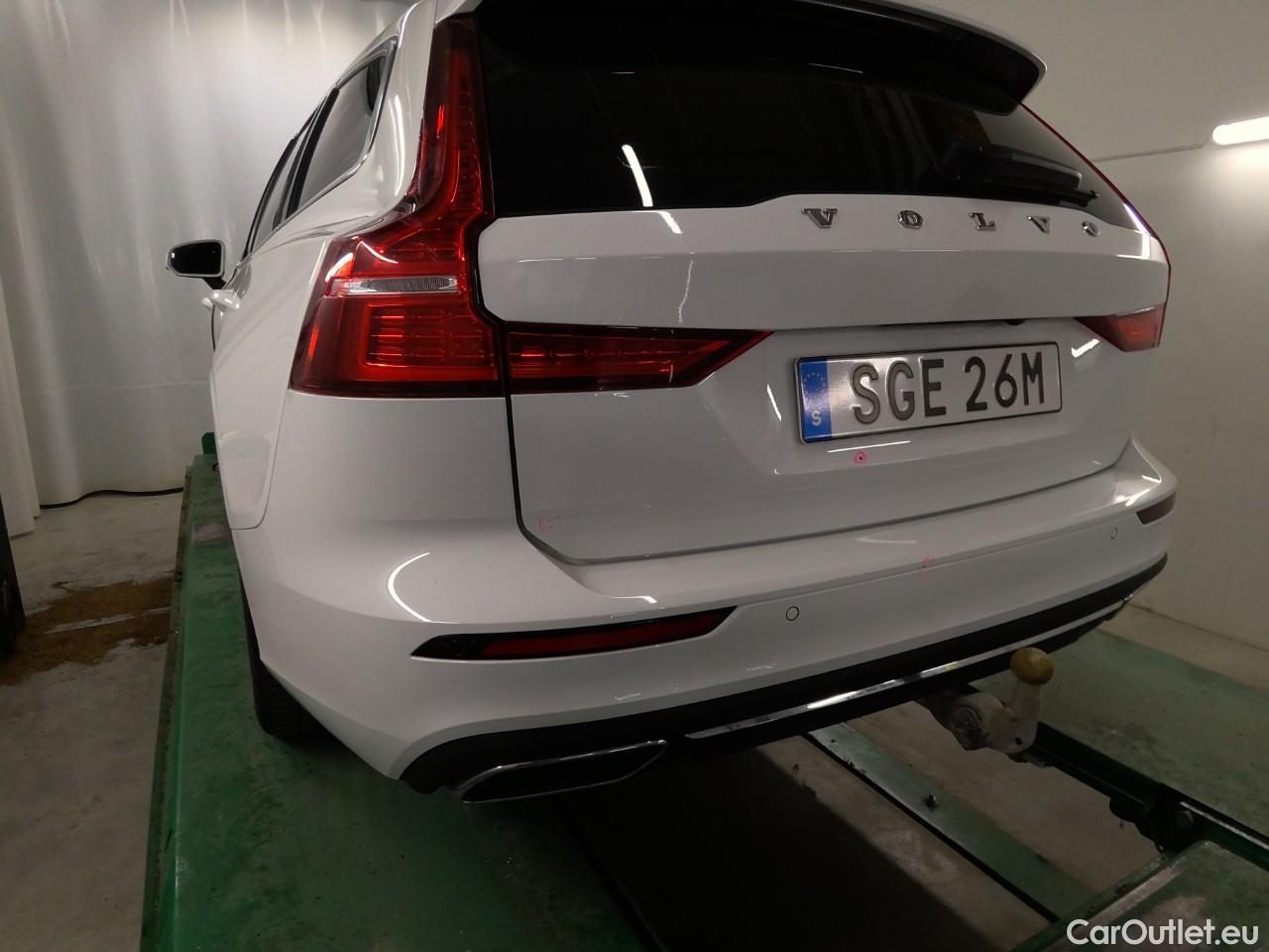  Volvo  V60  T6 350 Ins.Ex.Rec. AWD Aut #8