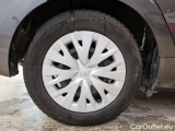 Toyota  Yaris TOYOTA  / 2020 / 5P / BERLINA HYBRID BUSINESS MY20 #18
