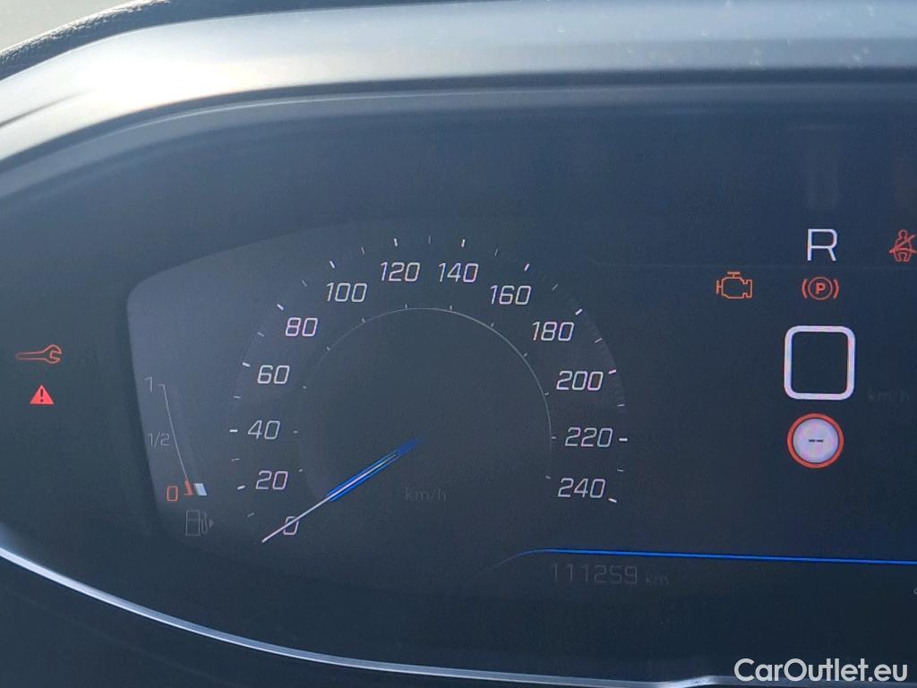  Peugeot  3008 PEUGEOT  / 2020 / 5P / todoterreno 1.5 BlueHDi 96kW S&S GT EAT8 #10