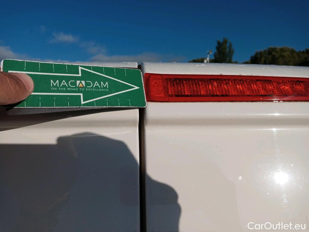  Land Rover  Discovery VOLKSWAGEN Transporter / 2020 / 4P / furgón Furgón Corto TN 2.0 TDI 110kW 4MO #16